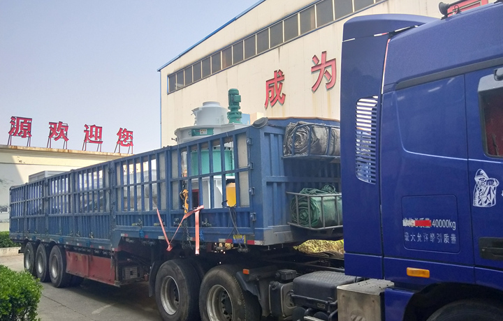 鋸末顆粒機已裝車，準備發(fā)往山東濟寧.jpg