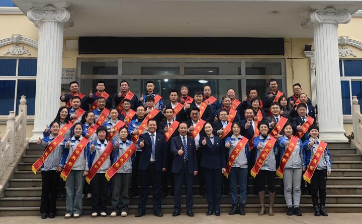 超！多！獎(jiǎng)！山東金格瑞隆重召開2023年度總結(jié)表彰大會(huì)！.jpg
