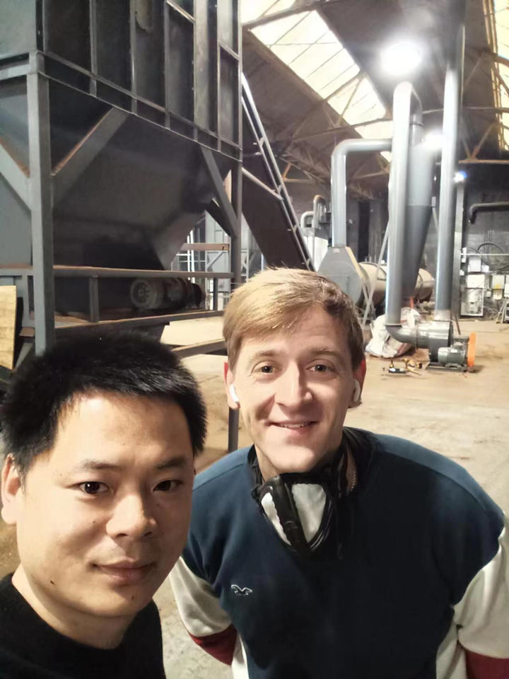 英國(guó)倫敦伊利斯生物質(zhì)顆粒生產(chǎn)線.jpg 英國(guó)倫敦伊利斯生物質(zhì)顆粒生產(chǎn)線.jpg