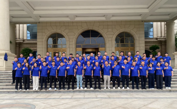 本次五一銷售分享會(huì)不僅是一次銷售成果的總結(jié)會(huì)，更是一場(chǎng)凝聚團(tuán)隊(duì)力量、激發(fā)銷售斗志的動(dòng)員會(huì).png
